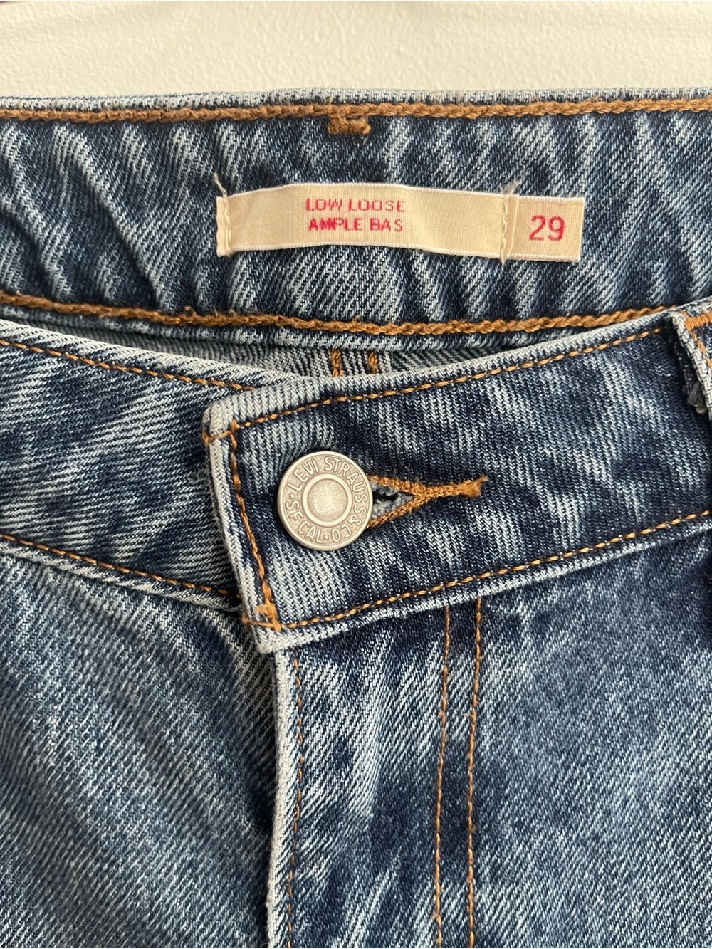 Levi's Low Loose Jeans Low to Mid Rise Real Blue Wide Straight Leg Jeans Denim - Picture 2 of 6